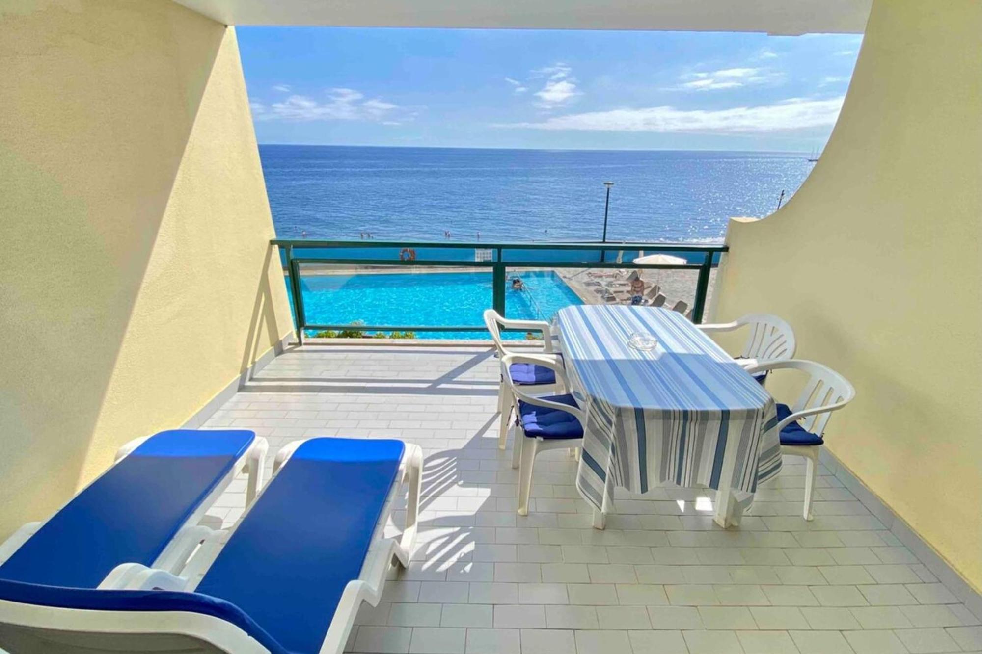 Serene Seaside Praia Formosa Funchal  Luaran gambar