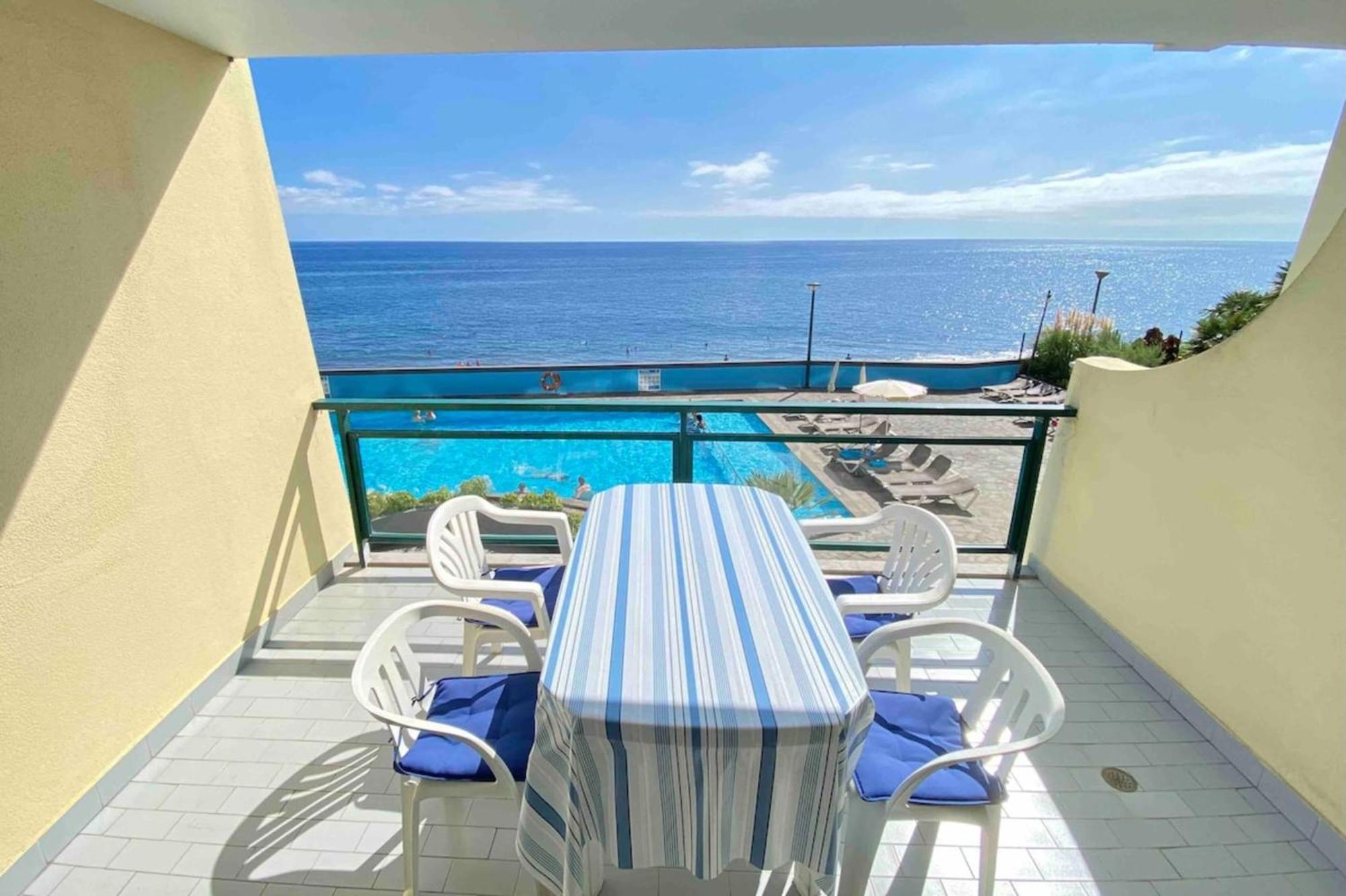 Serene Seaside Praia Formosa Funchal  Luaran gambar